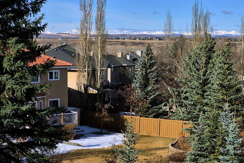 286 Mountain Park Drive SE, Calgary — photo 3 of 46