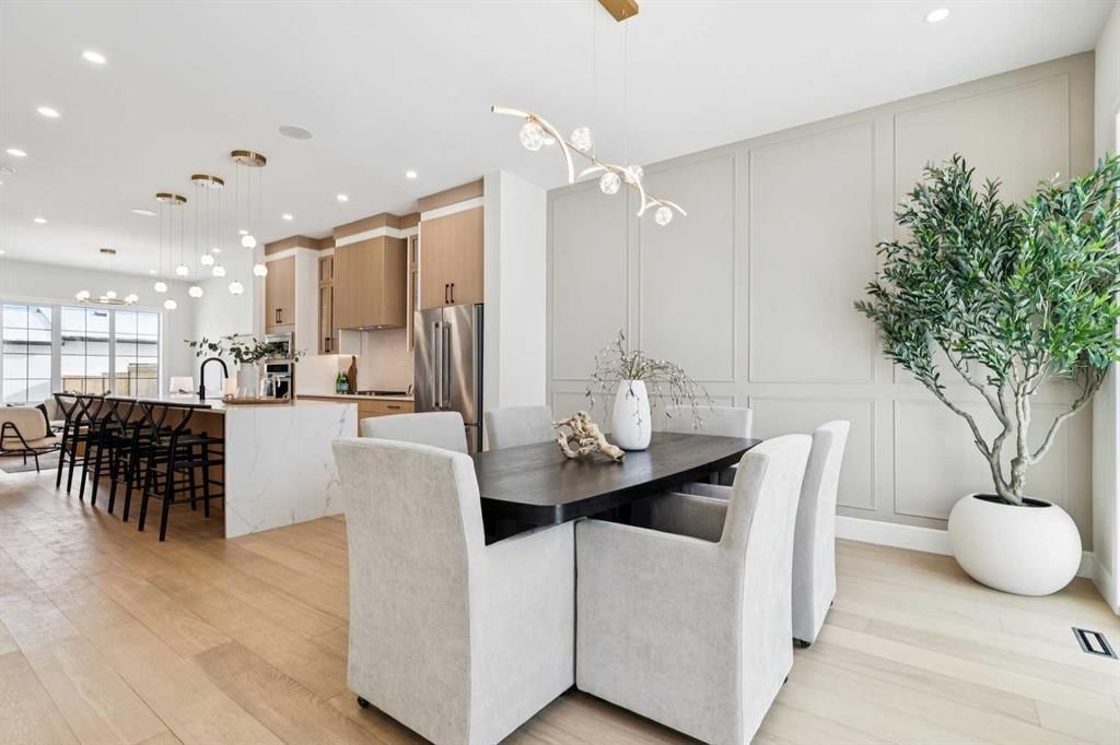 2810 38 Street SW, Calgary — photo 4 of 50