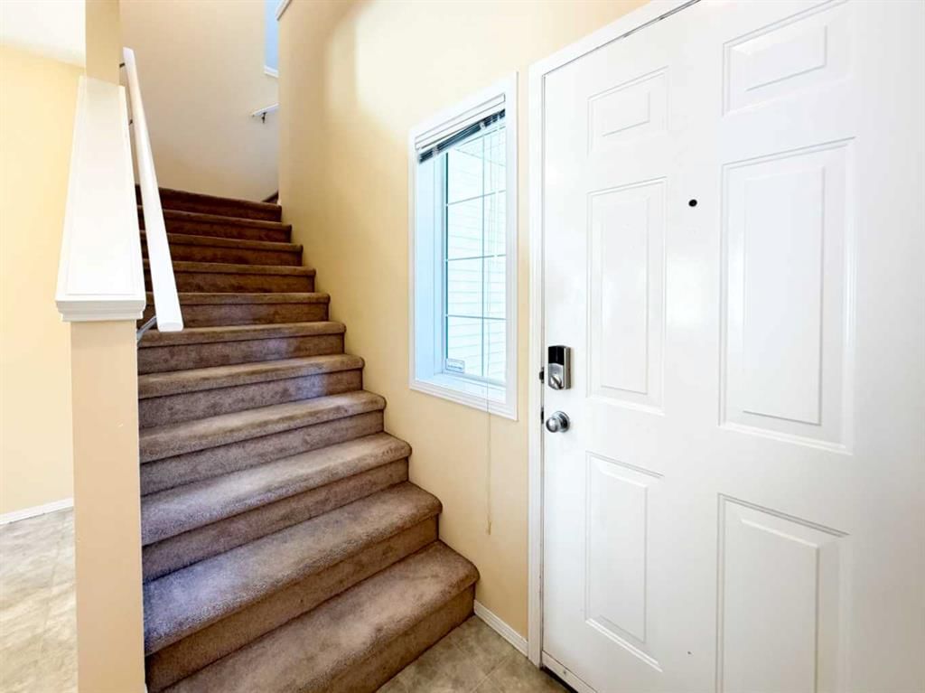 21 Panamount Hill NW, Calgary — photo 4 of 50