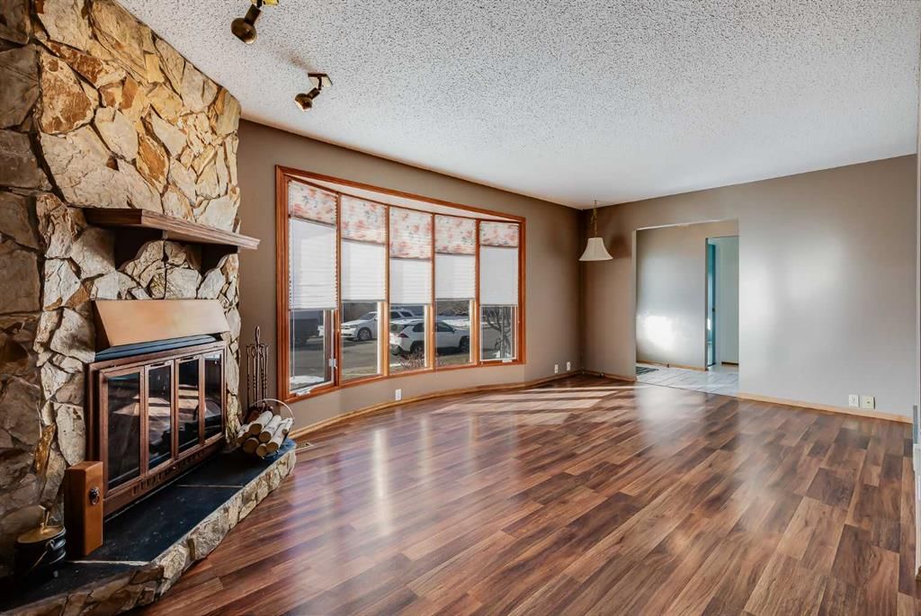5320 Maidstone Road NE, Calgary — photo 4 of 40