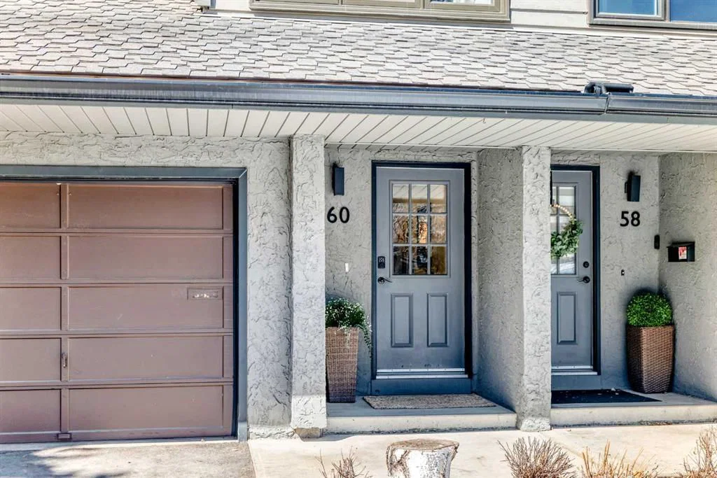 60 Point Drive NW, Calgary — photo 2 of 48