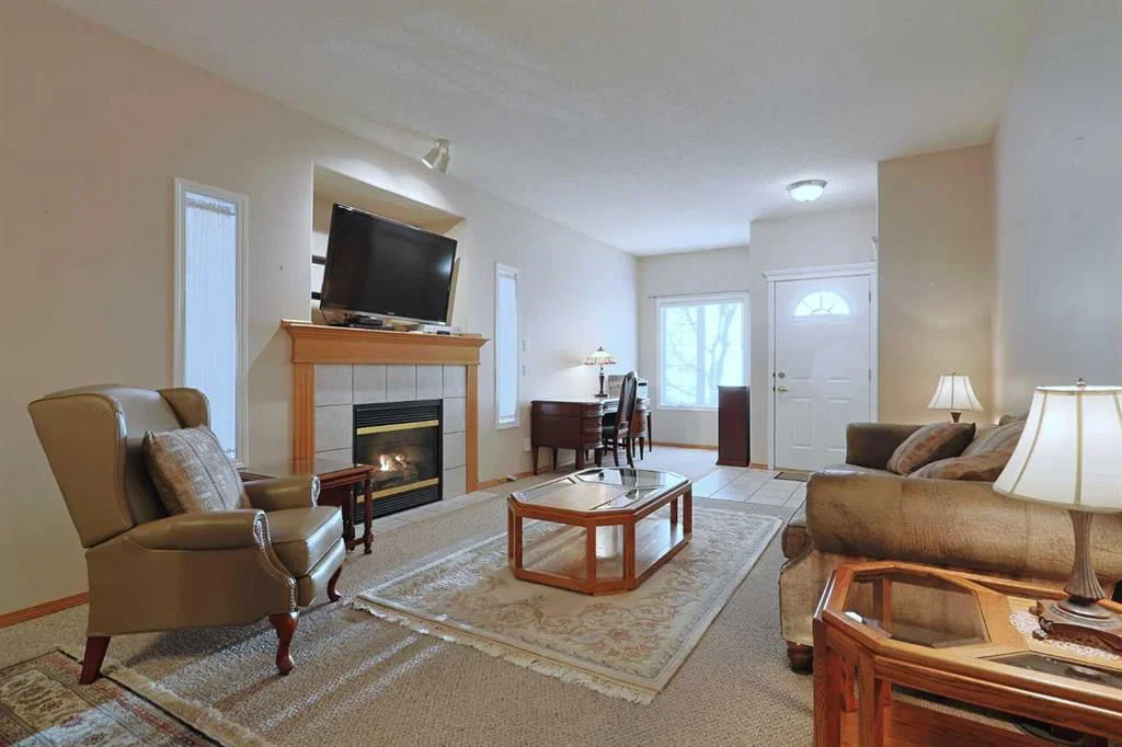 13 Scimitar Heath NW, Calgary — photo 5 of 30