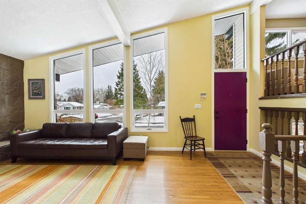 5219 Viceroy Drive NW, Calgary — photo 2 of 41