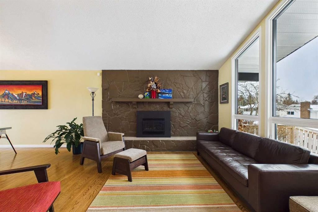 5219 Viceroy Drive NW, Calgary — photo 4 of 41