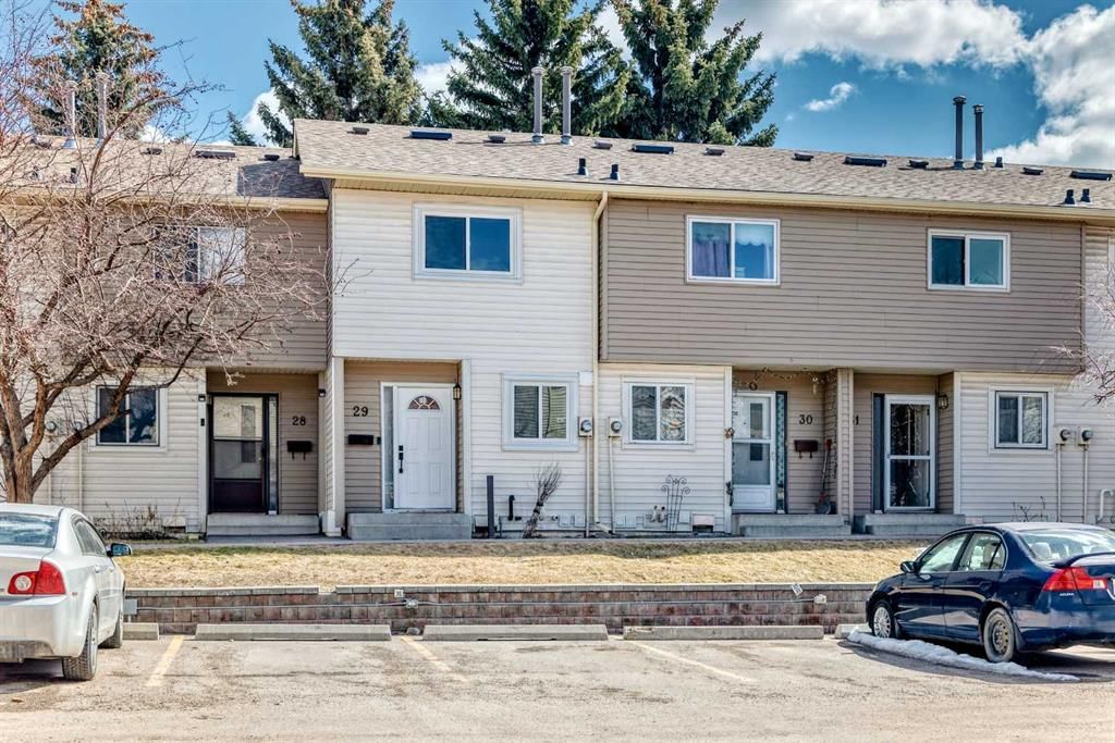 29, 2519 38 Street NE, Calgary — photo 2 of 42