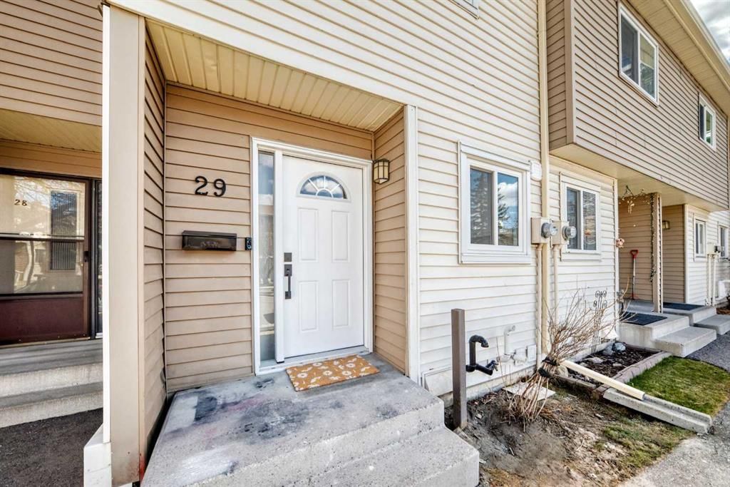 29, 2519 38 Street NE, Calgary — photo 3 of 42