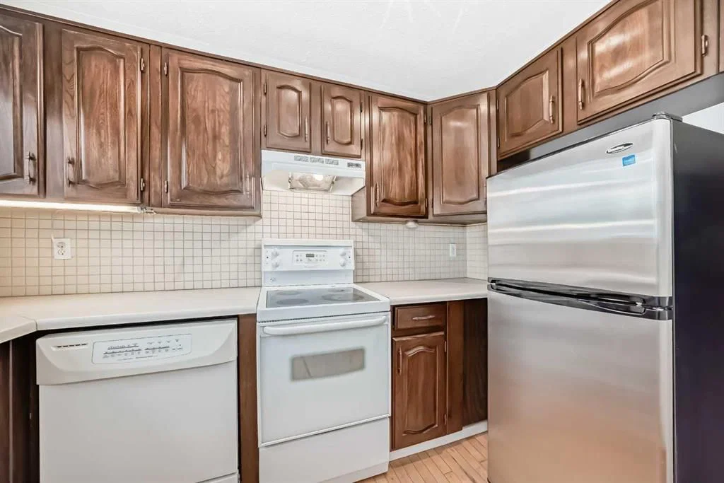 57 Storybook Gardens NW, Calgary — photo 4 of 25