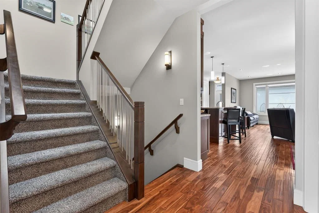 3424 3 Street NW, Calgary — photo 4 of 22