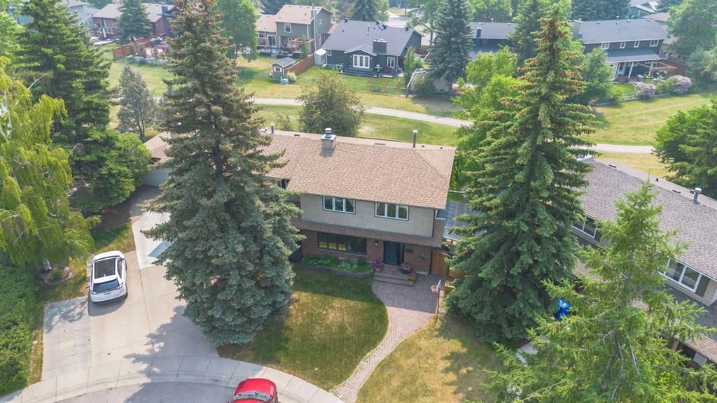 123 Midland Place SE, Calgary — photo 2 of 48