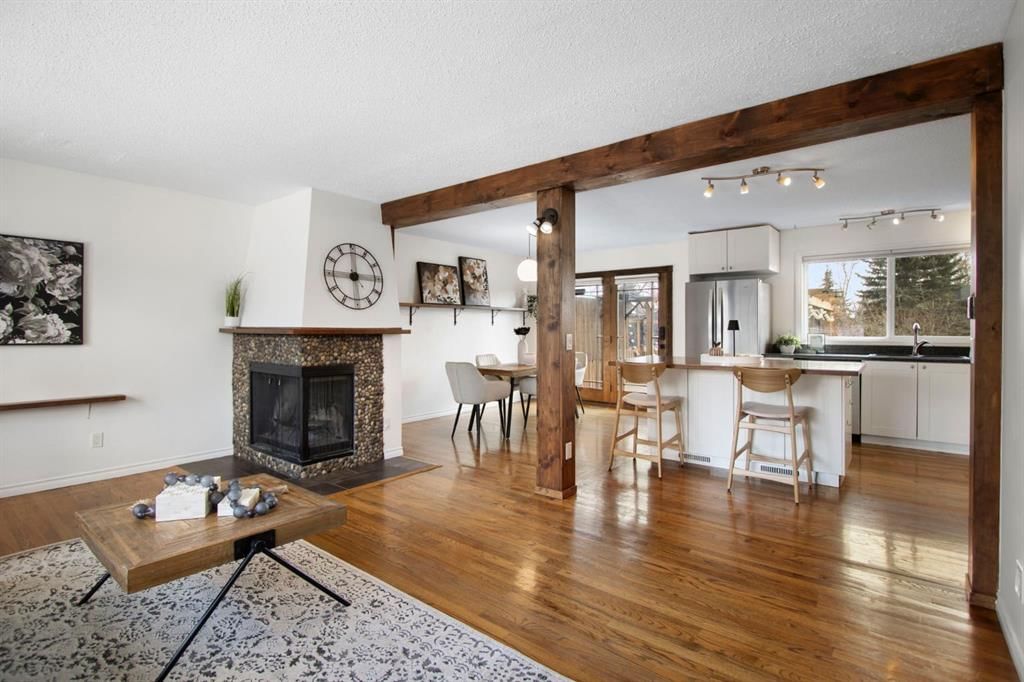 123 Midland Place SE, Calgary — photo 3 of 48