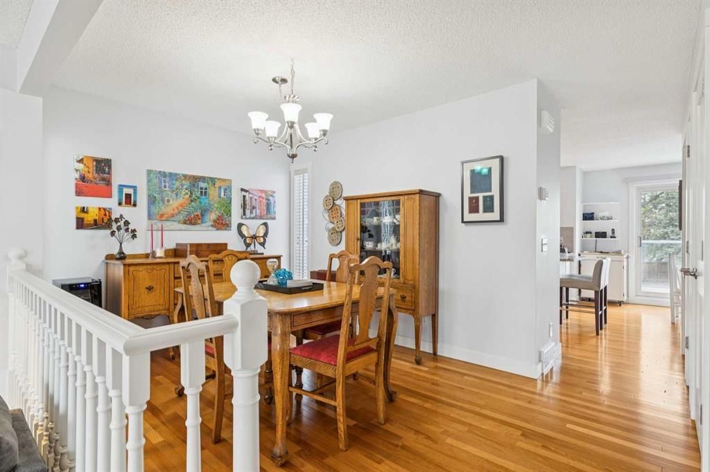 20 Stradwick Rise SW, Calgary — photo 3 of 18
