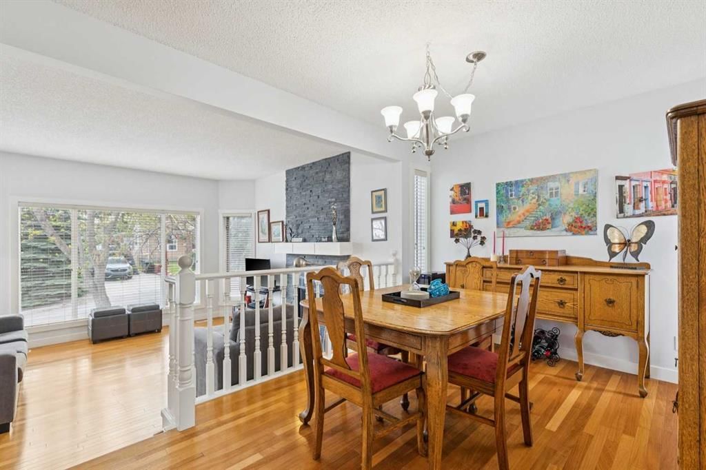 20 Stradwick Rise SW, Calgary — photo 4 of 18
