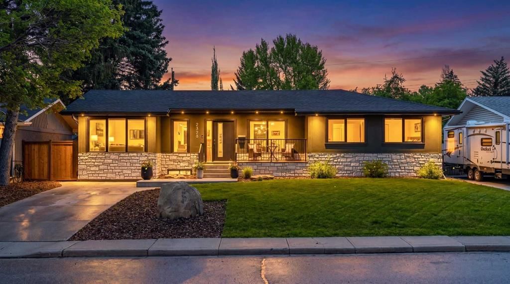 2328 58 Avenue SW, Calgary — main listing photo
