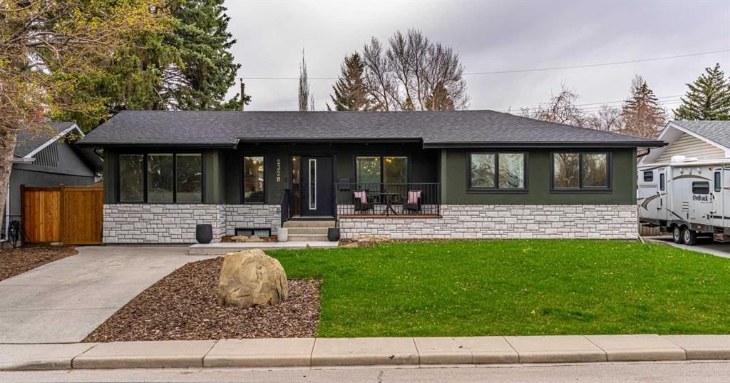 2328 58 Avenue SW, Calgary — photo 2 of 49