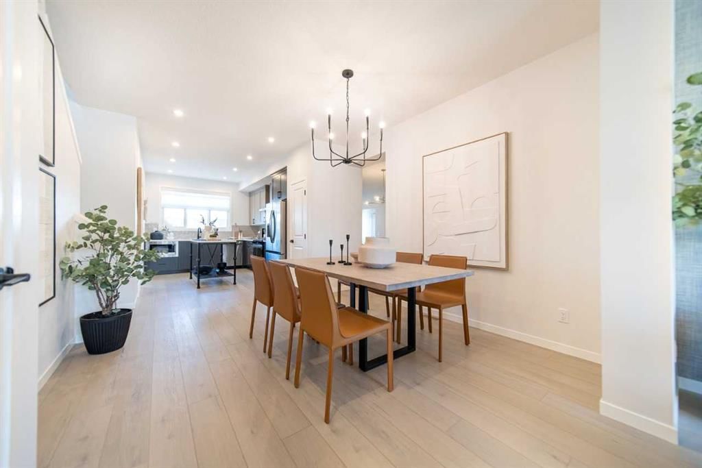 61 Aquila Terrace NW, Calgary — photo 5 of 19