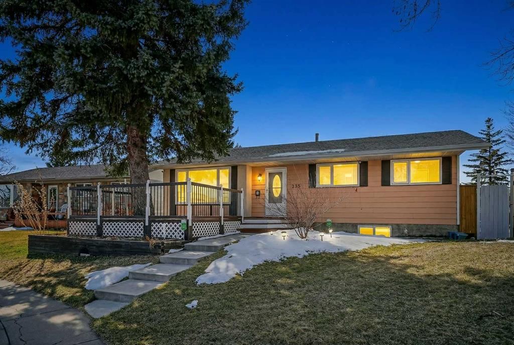 255 Penmeadows Close SE, Calgary — main listing photo