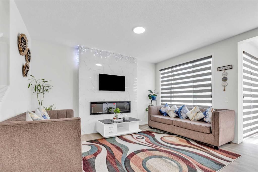 312 Edith Place NW, Calgary — photo 2 of 25