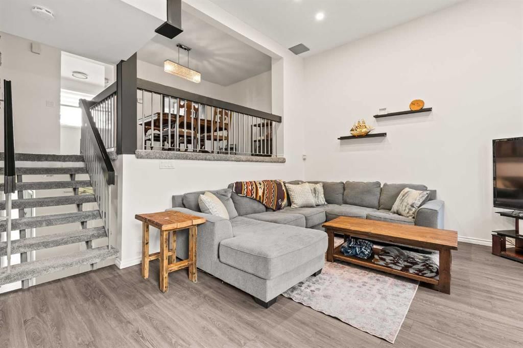39, 10401 19 Street SW, Calgary — photo 4 of 33