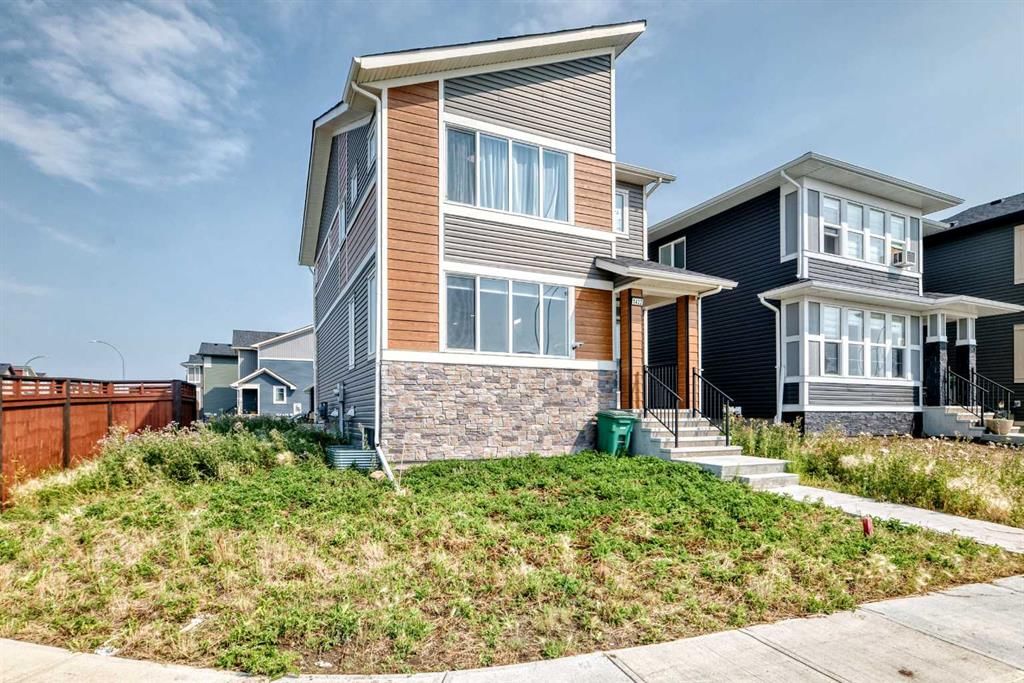 1422 Midtown Link SW, Calgary — detached for sale