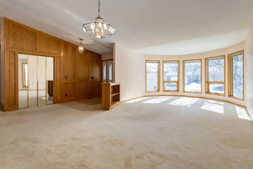 420 Hawkview Manor Circle NW, Calgary — photo 4 of 42