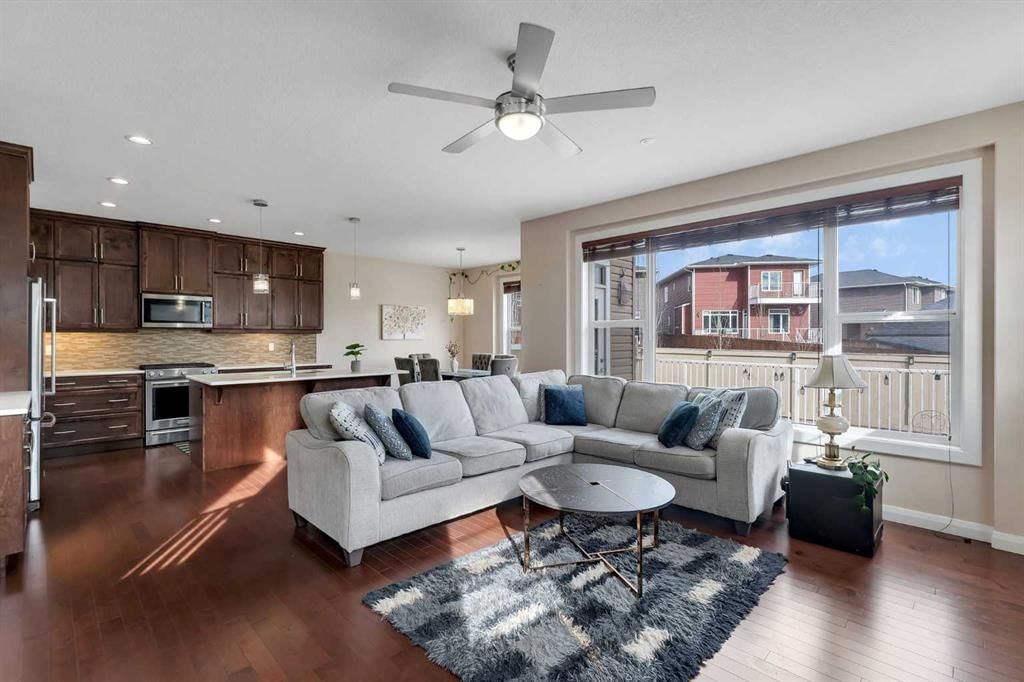 194 Redstone Park NE, Calgary — photo 5 of 32