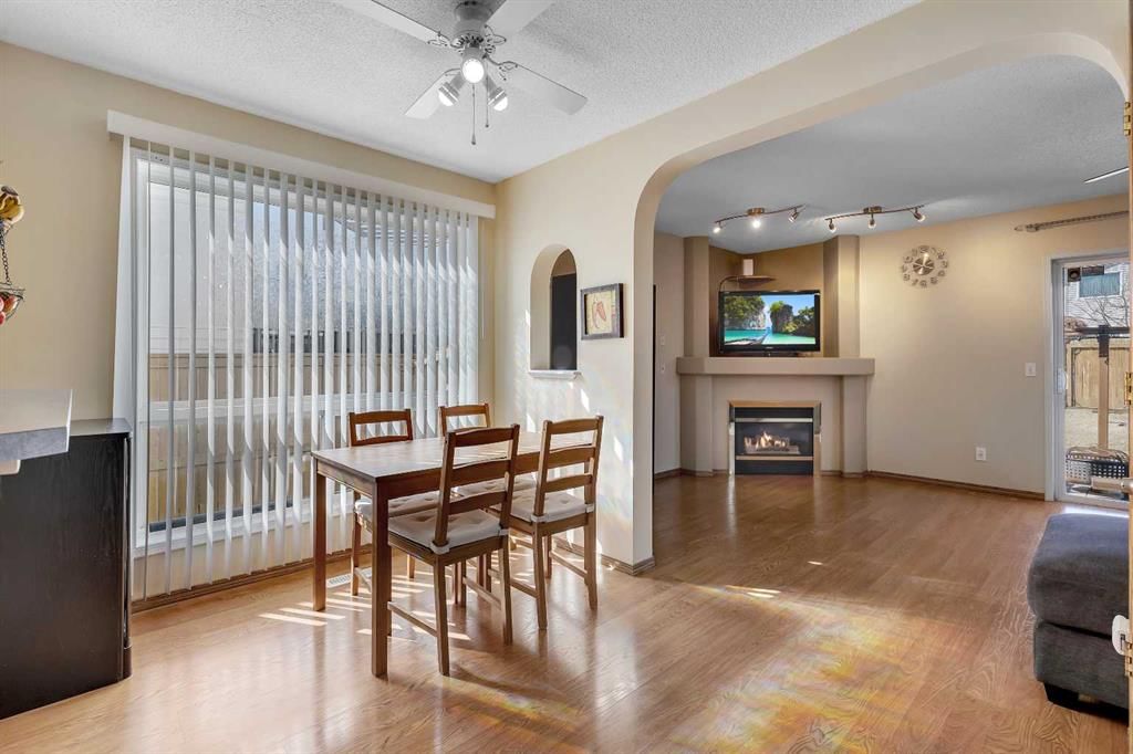 6 Covewood Park NE, Calgary — photo 4 of 29