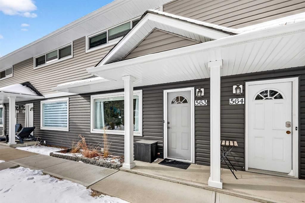 563 Regal Park NE, Calgary — main listing photo