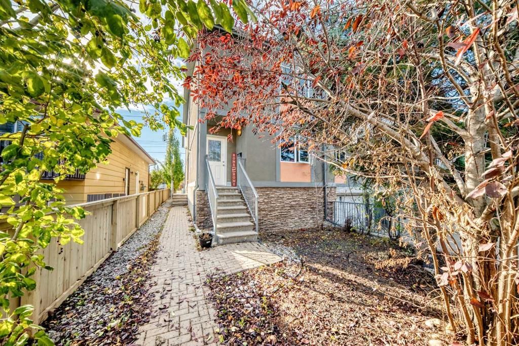 7716 bowness Road NW, Calgary — photo 4 of 47
