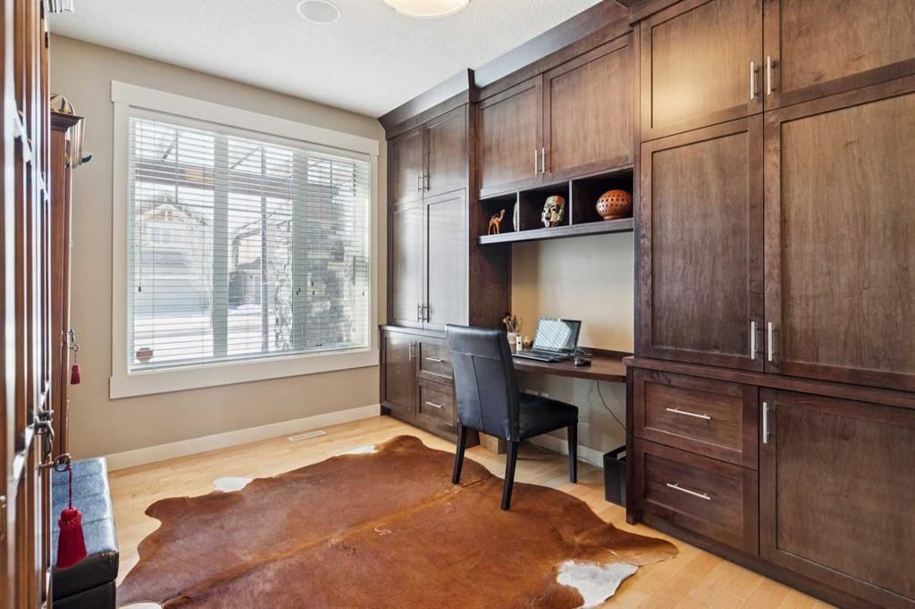 44 Aspen Summit Drive SW, Calgary — photo 3 of 50