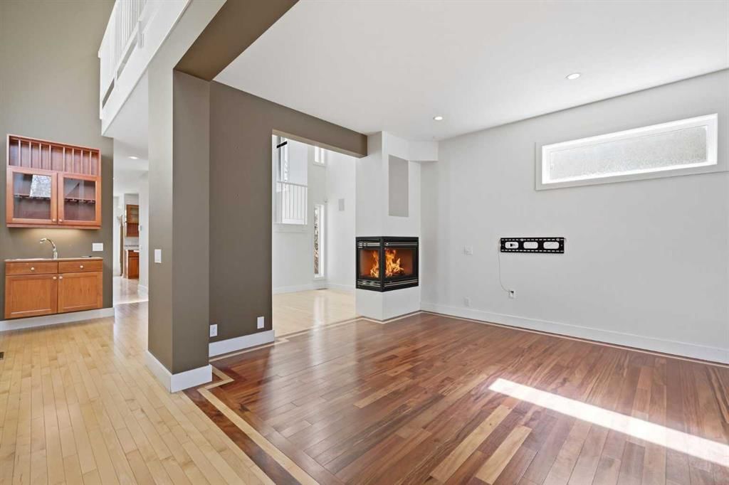 2606 25A Street SW, Calgary — photo 5 of 50