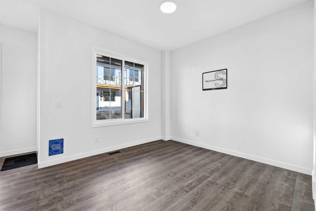 54 Creekside Way SW, Calgary — photo 5 of 49