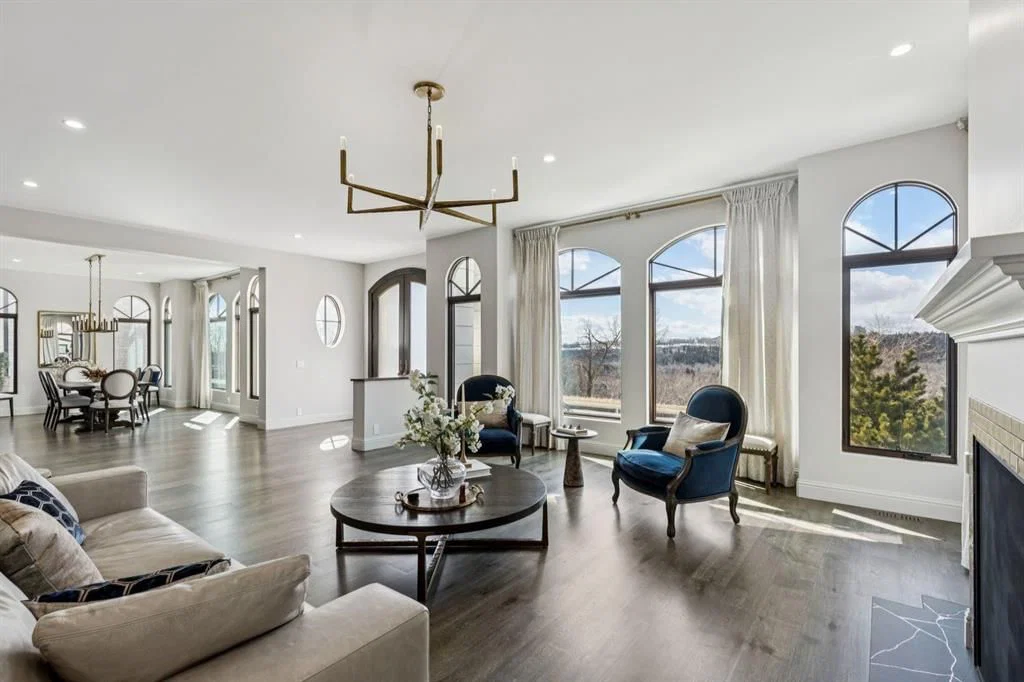 2908 Toronto Crescent NW, Calgary — photo 3 of 39