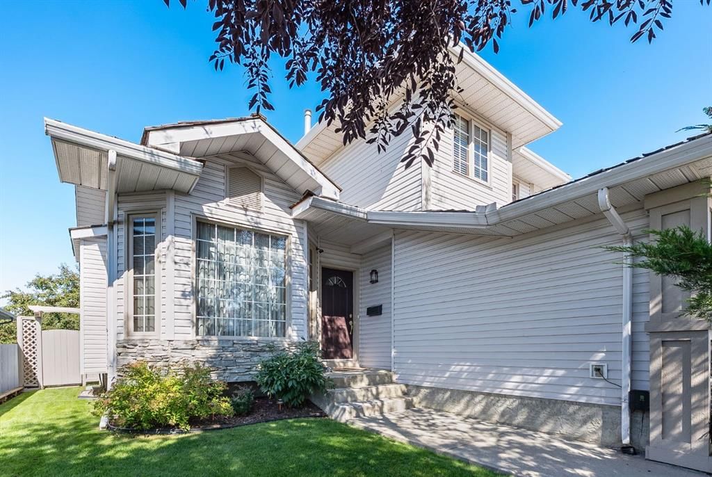255 Douglas Woods Drive SE, Calgary — photo 2 of 47