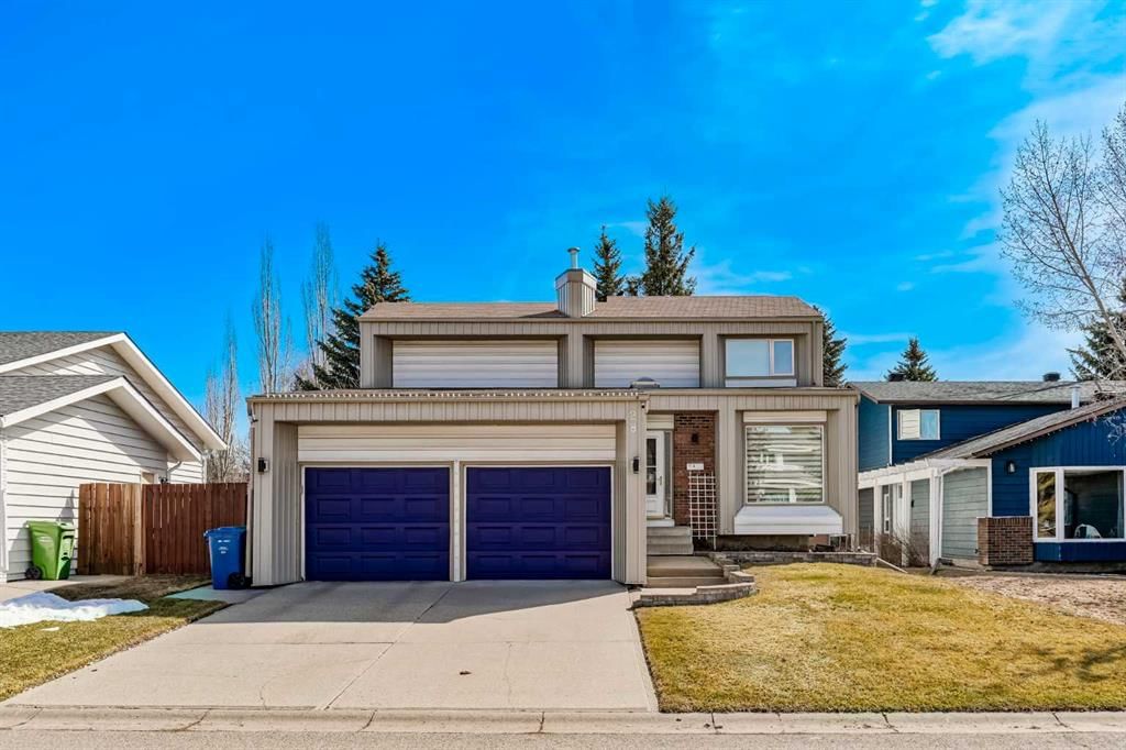 28 Deercross Way SE, Calgary — main listing photo
