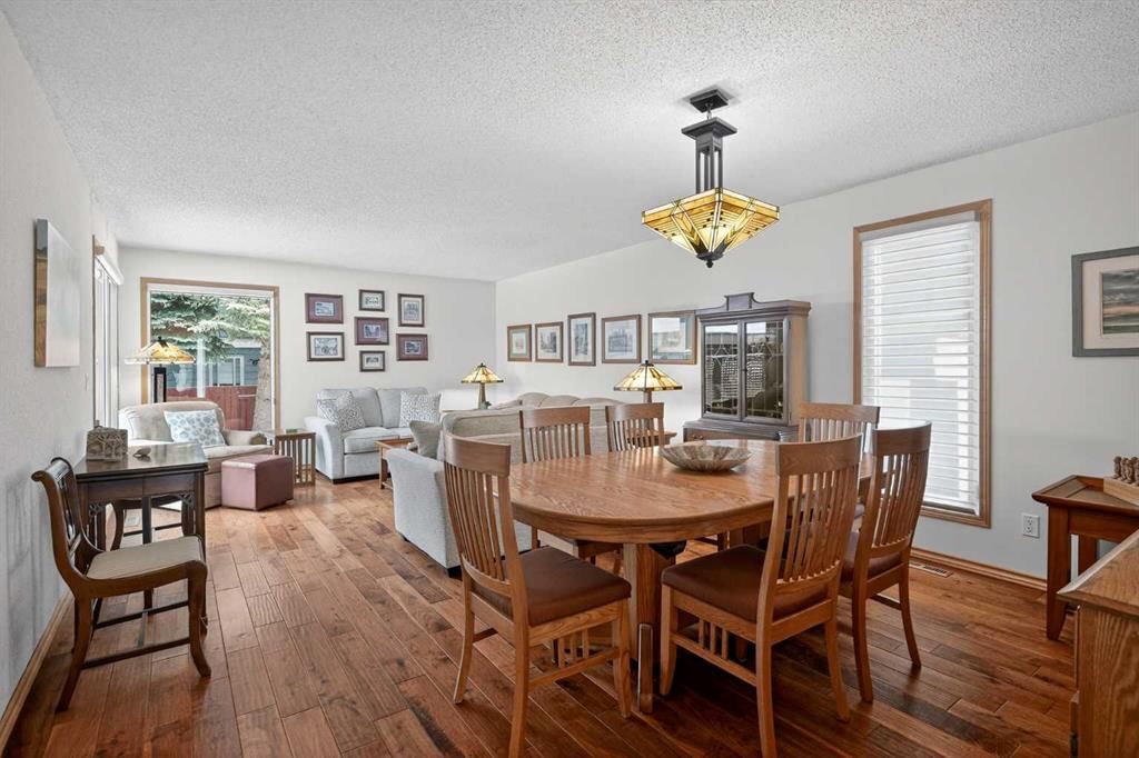 28 Deercross Way SE, Calgary — photo 4 of 20