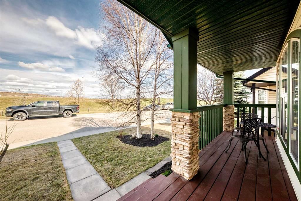 136 Hidden Hills Road NW, Calgary — photo 3 of 50