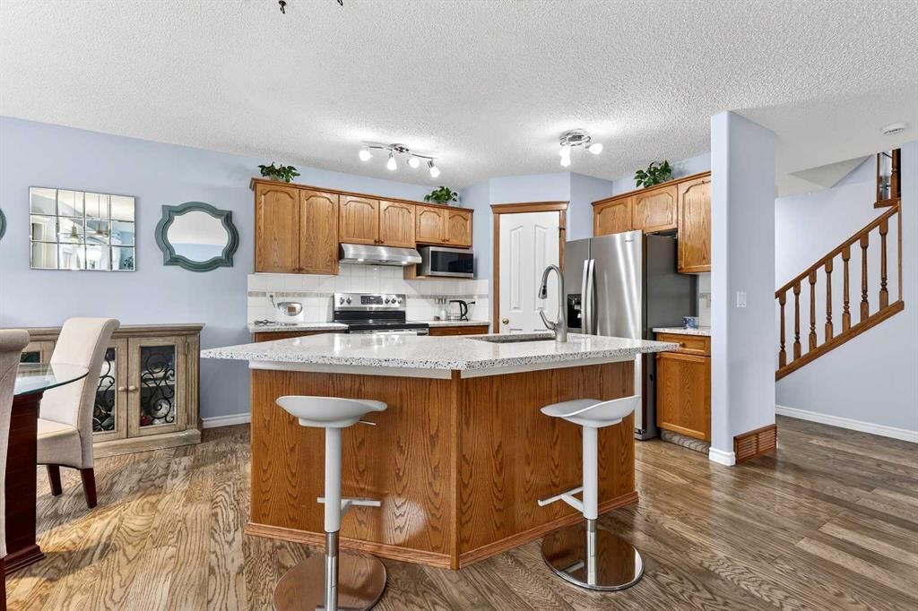 129 Bridlewood Way SW, Calgary — photo 3 of 50
