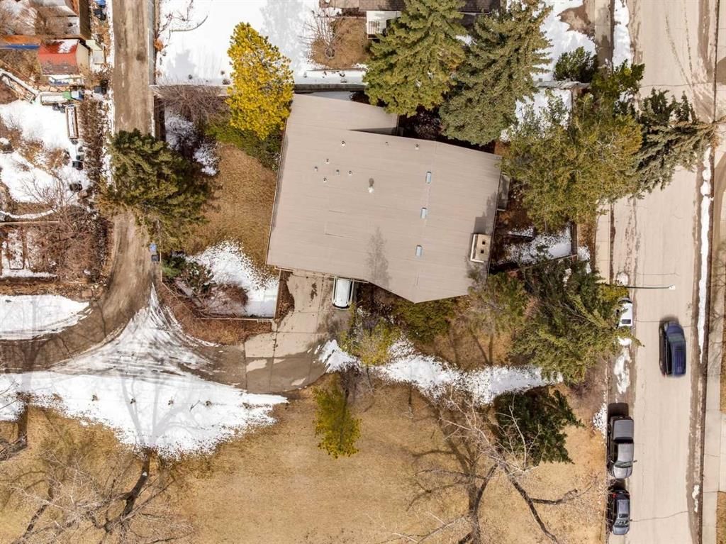 2925 Toronto Crescent NW, Calgary — photo 5 of 16