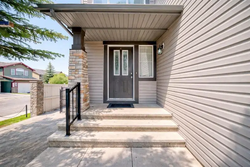 104 Panamount Terrace NW, Calgary — photo 2 of 24