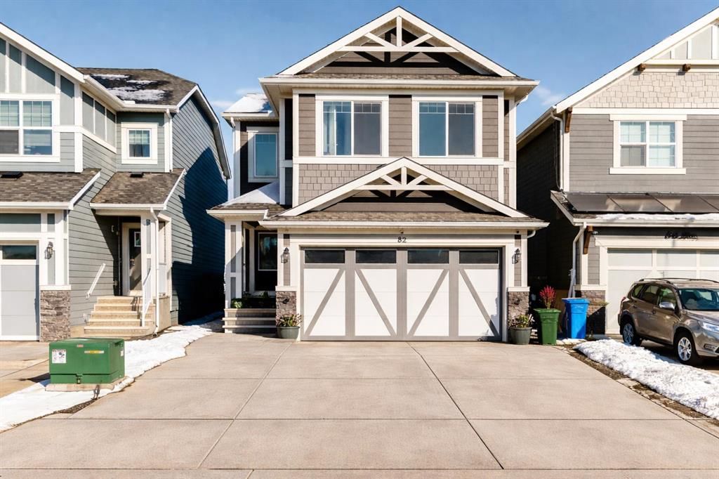 82 Magnolia Court SE, Calgary — main listing photo