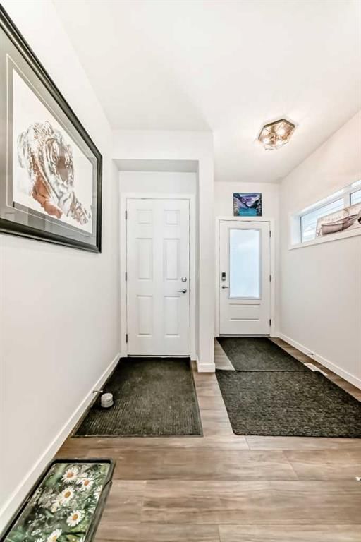 82 Magnolia Court SE, Calgary — photo 2 of 39