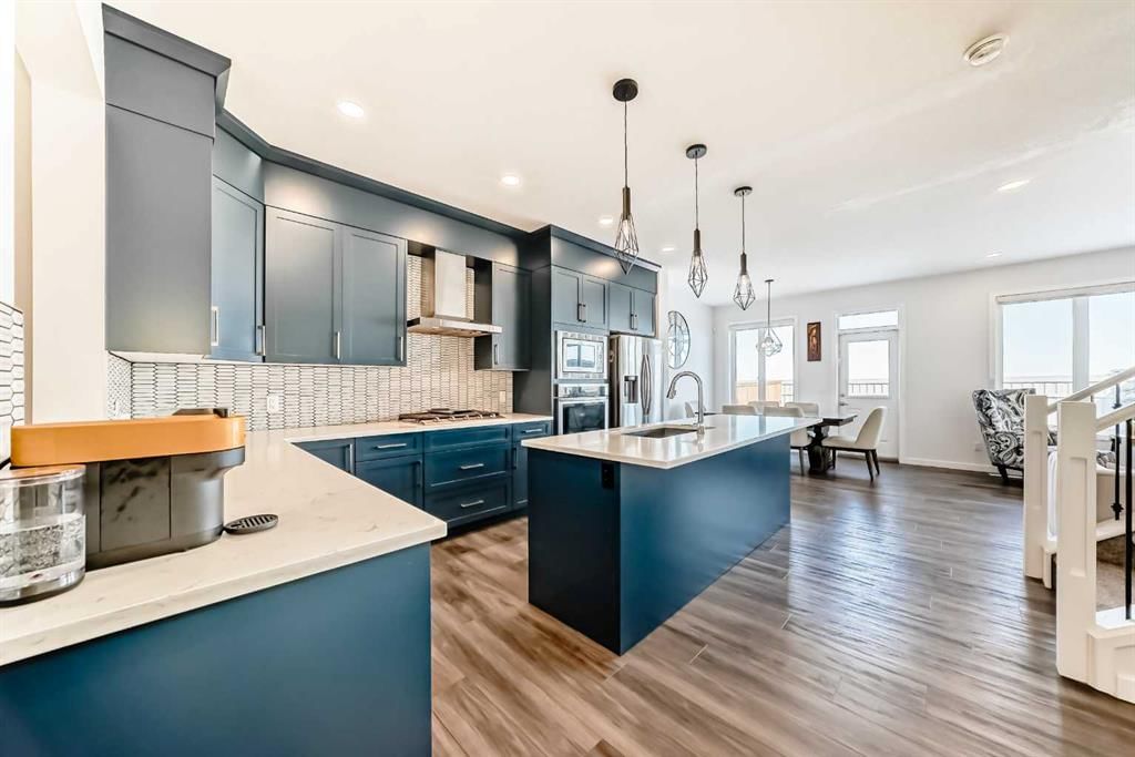 82 Magnolia Court SE, Calgary — photo 4 of 39