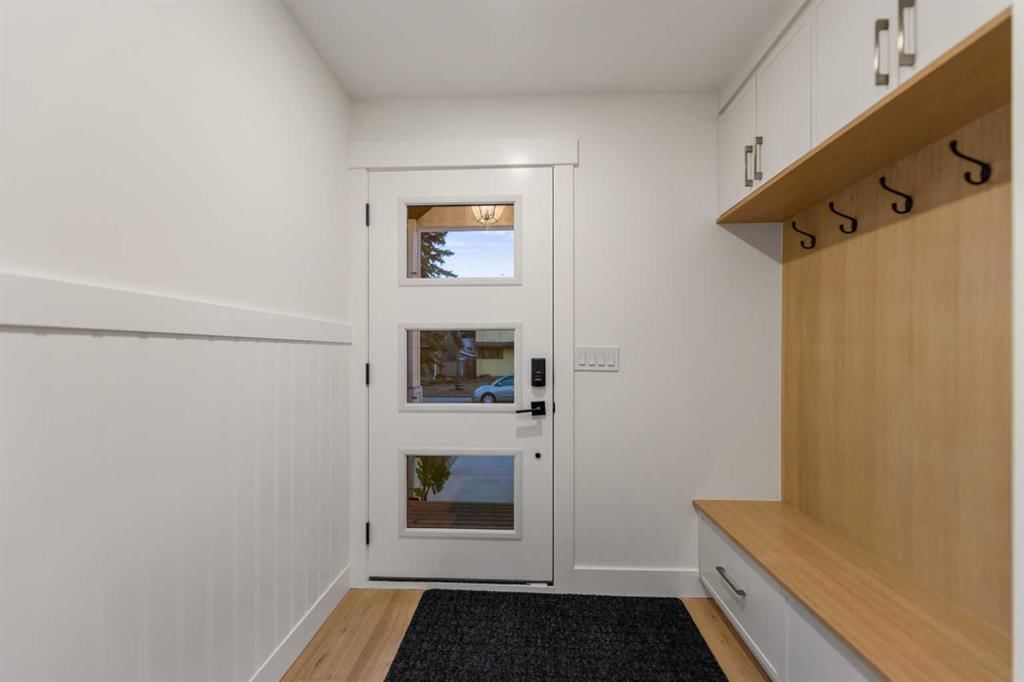 1024 Lake Christina Way SE, Calgary — photo 5 of 43