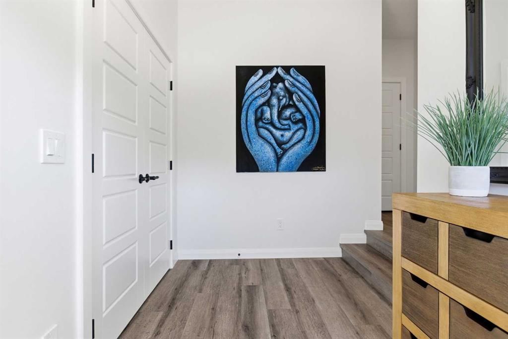 7 Evansglen Park NW, Calgary — photo 4 of 49