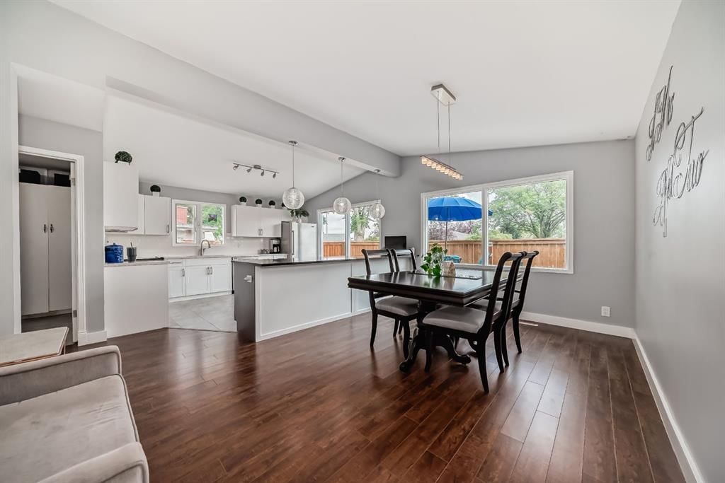 5519 Buckthorn Road NW, Calgary — photo 3 of 42