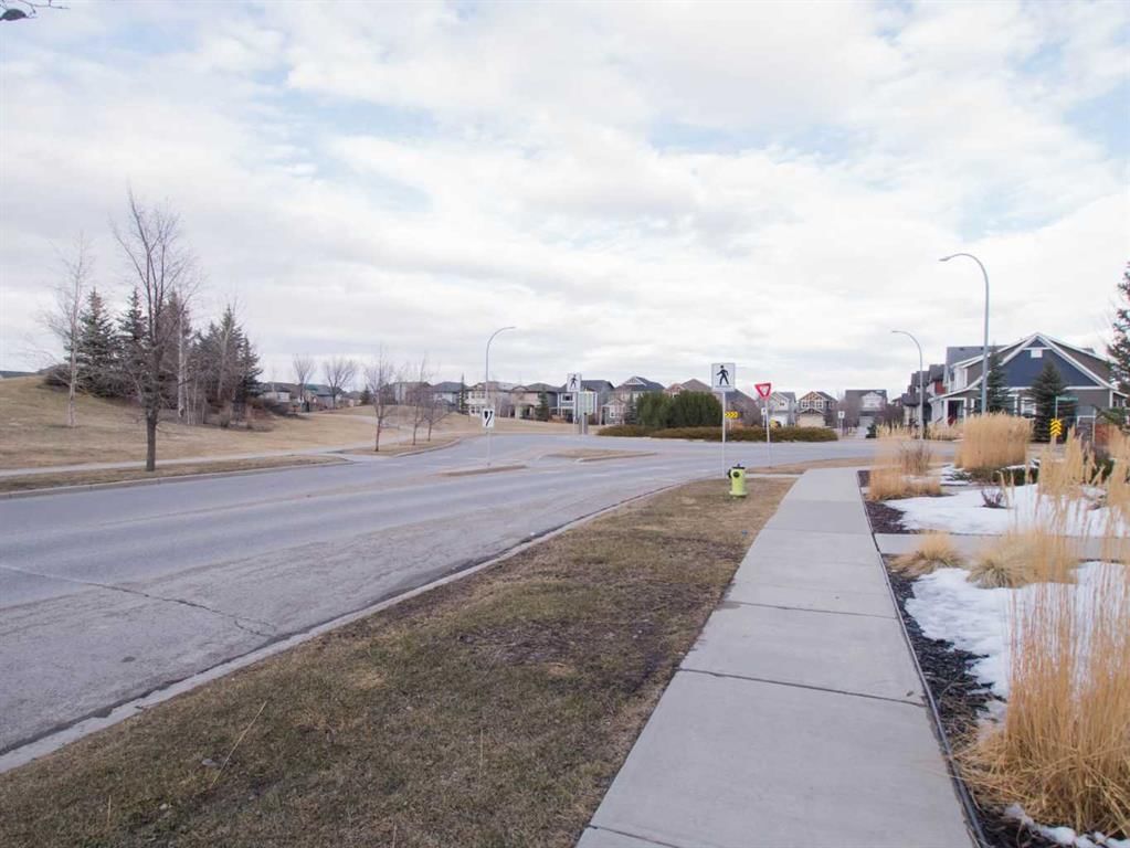 304 Chaparral Valley Square SE, Calgary — photo 3 of 39