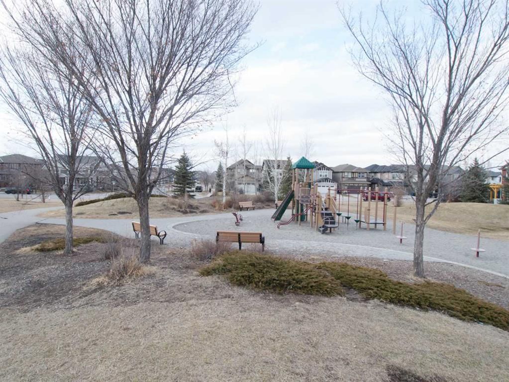 304 Chaparral Valley Square SE, Calgary — photo 4 of 39