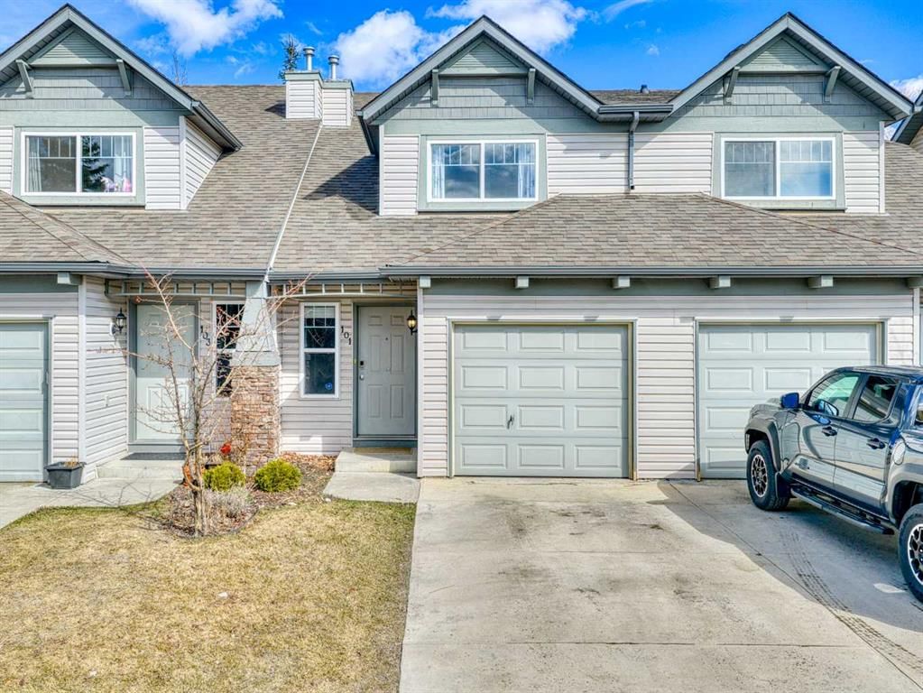 101 Everstone Place SW, Calgary — main listing photo