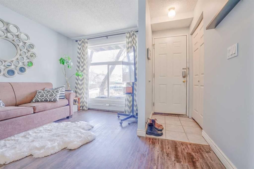 2, 3820 Parkhill Place SW, Calgary — photo 2 of 14