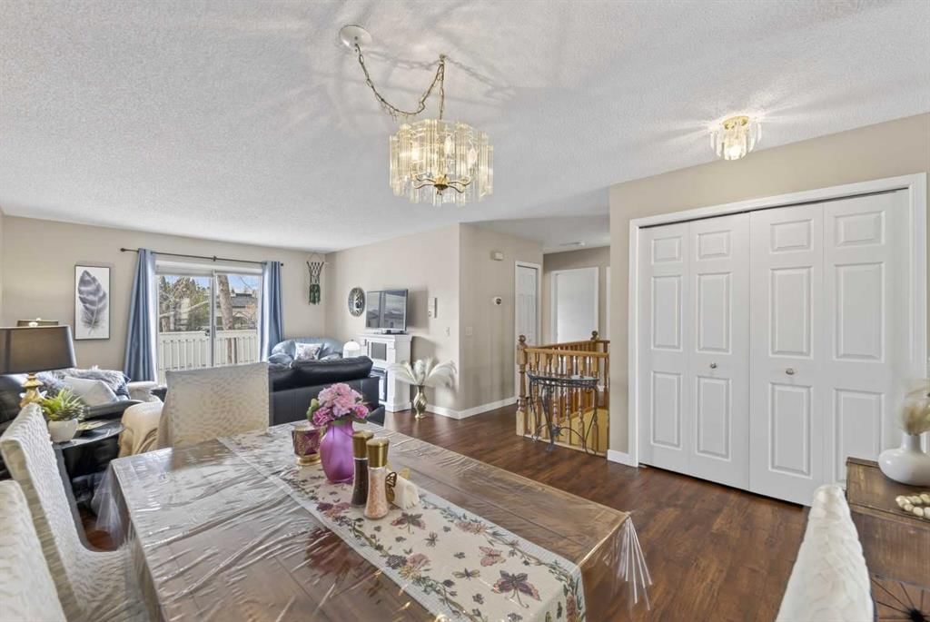 24 Deer Ridge Close SE, Calgary — photo 2 of 40